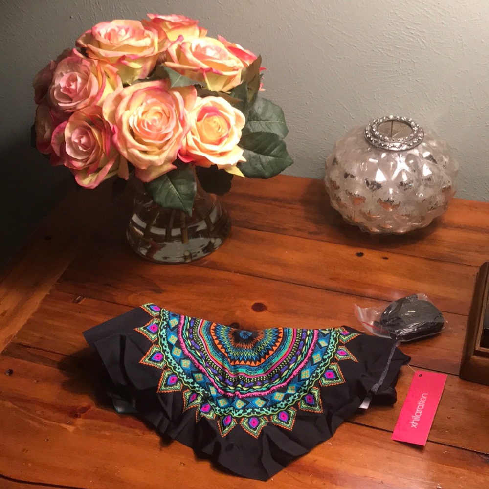 Strapless bathing suit top!!!  Strap included